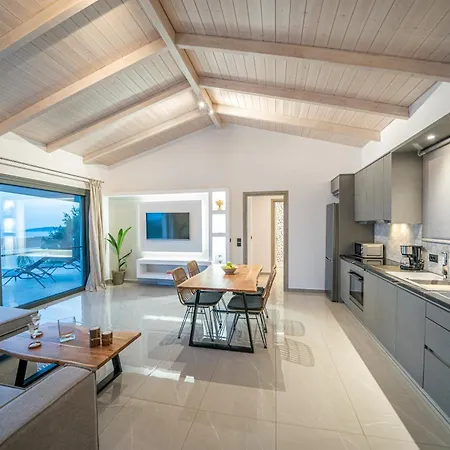 Le Grand Bleu Vila
