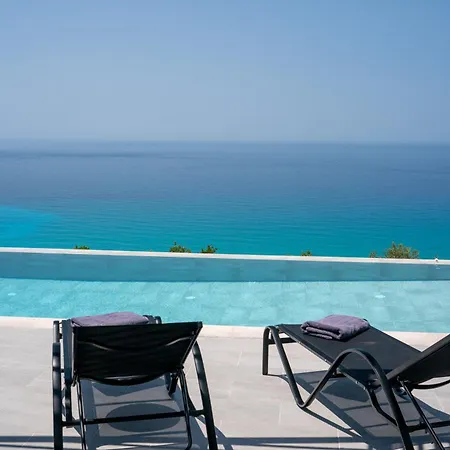 Le Grand Bleu Vila