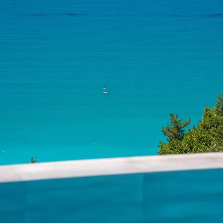 Le Grand Bleu Lourdata (Kefalonia)
